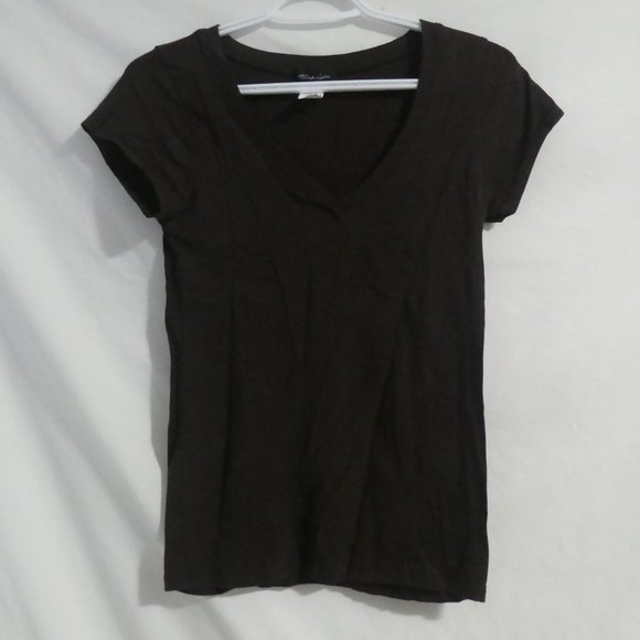 SEDUCTIONS | large | Chocolate Brown V-Neck Tee - Picture 1 of 10